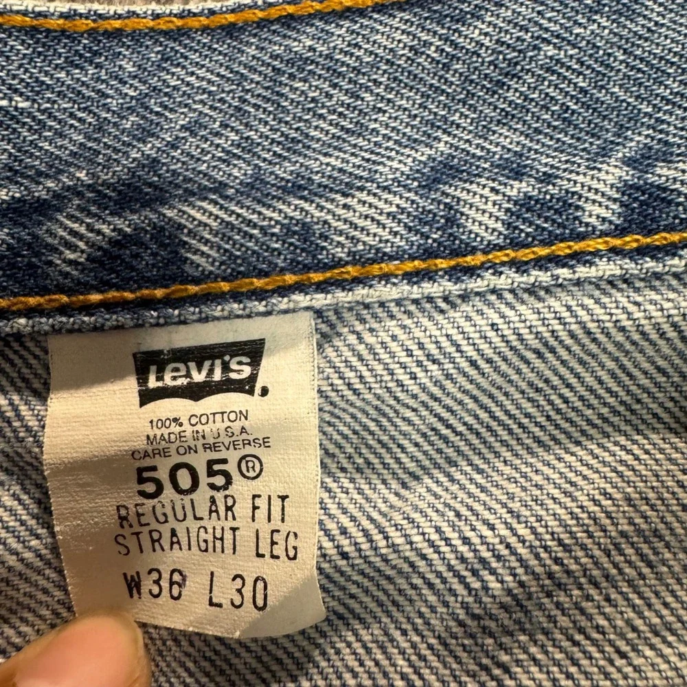 Levis size tags